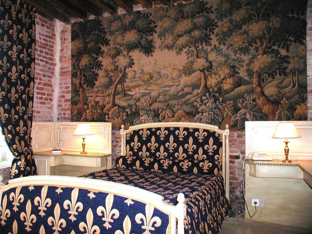 Auberge Du Bon Fermier Valenciennes Room photo